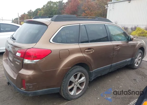 2013 Subaru Outback 2.5I Premium z USA, uszkodzony, nr VIN 4S4BRBCC0D3272029